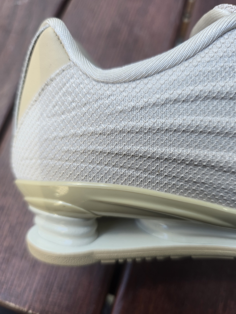 NEW!!! Nike Women's Shox Z Sneakers,Color: Oatmeal/Phantom-Linen, Size W7 - Picture 11 of 16